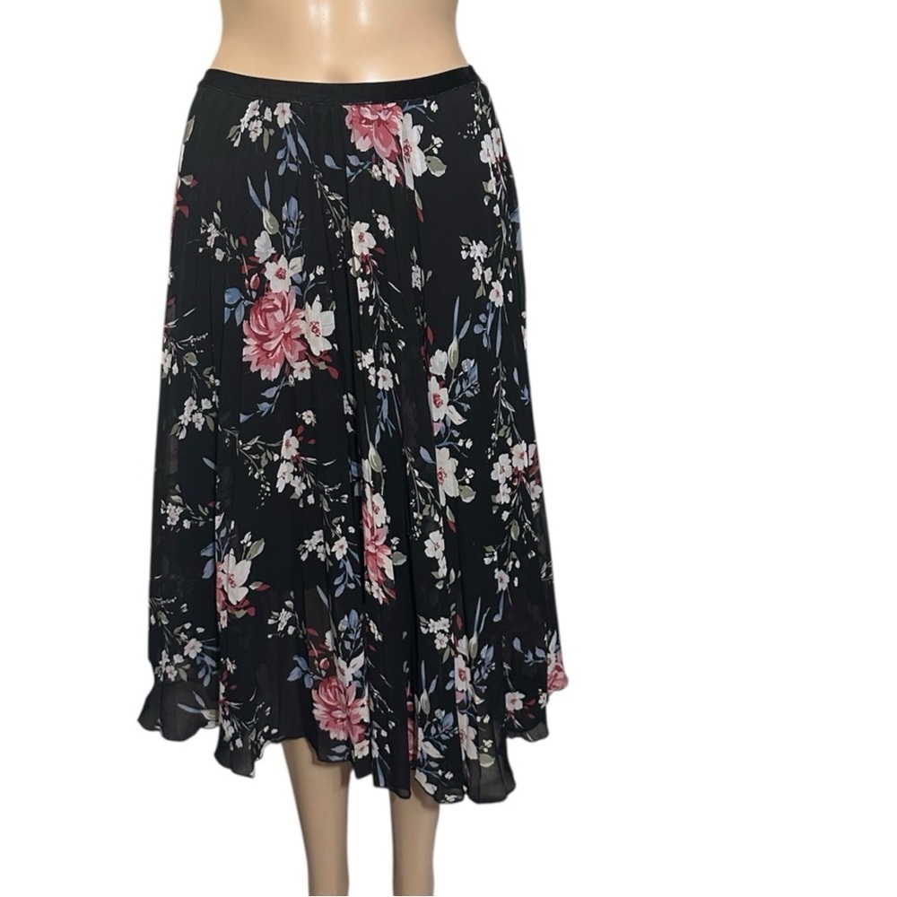 White House Black Market Floral A-Line Skirt